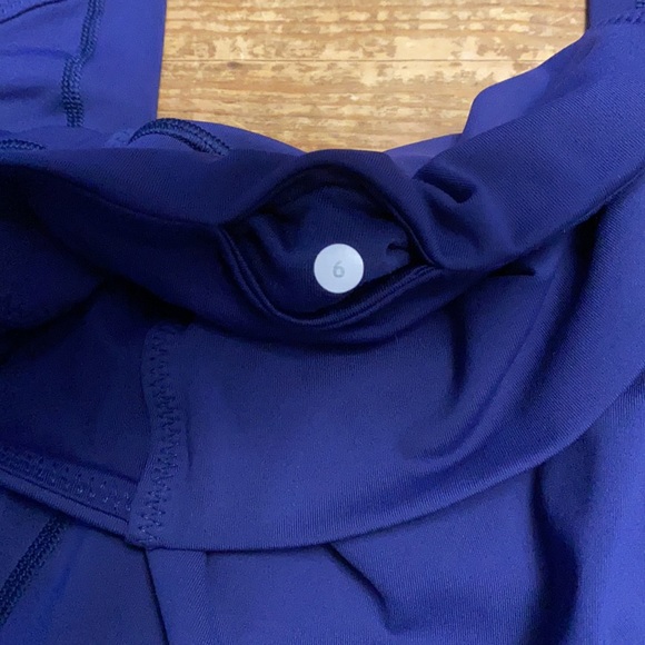 Lululemon All The Right Places Crop Sz 6 Blue - Picture 3 of 8